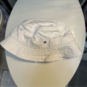Tommy Hilfiger Classic White Bucket Hat Size S/M